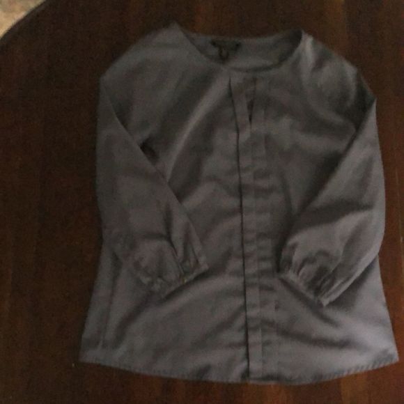 Banana Republic XS petite blouse moody greyish blue triangular peephole neckline - Picture 6 of 16